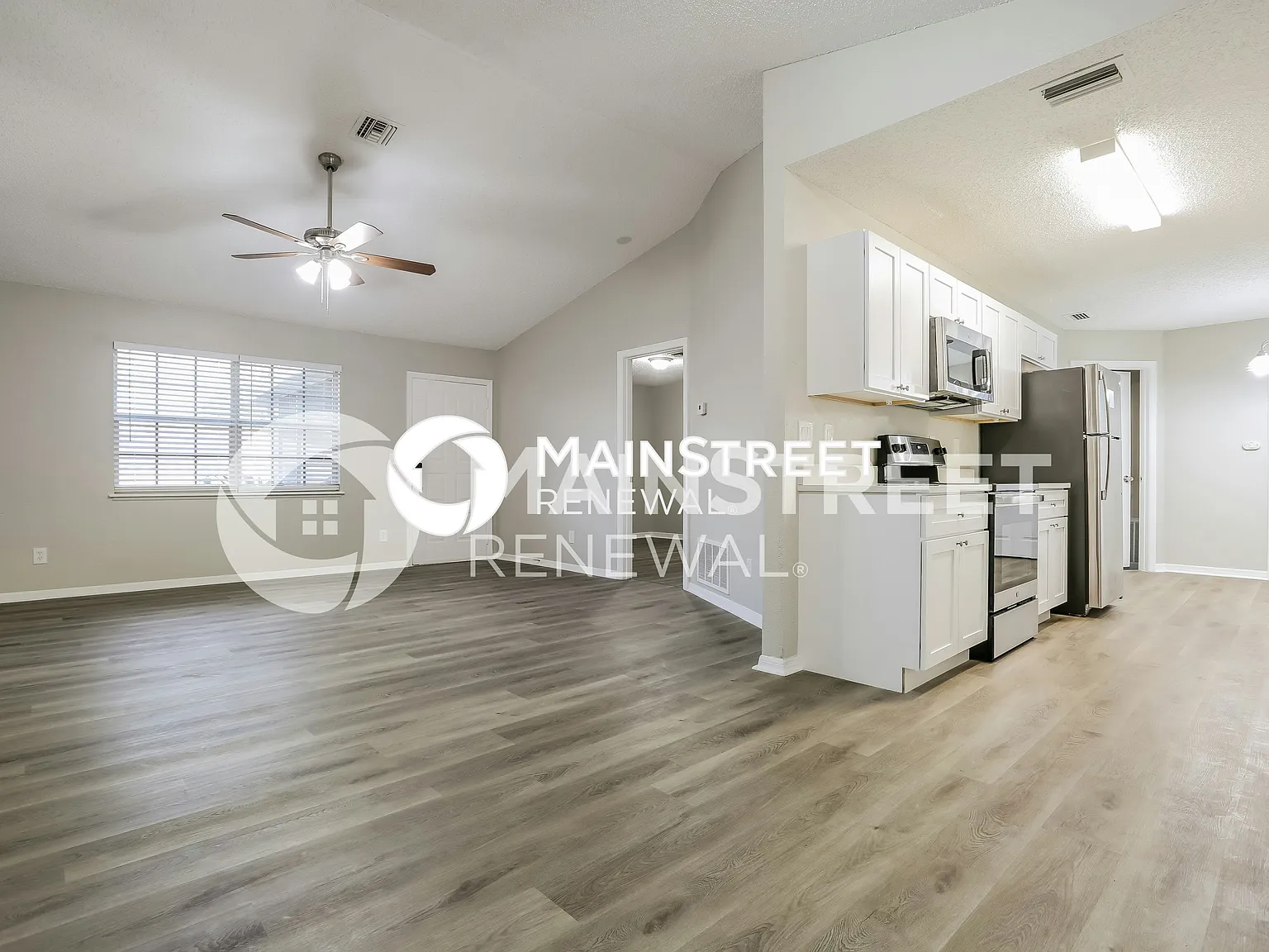 3104 Shamrock Dr — Photo 3