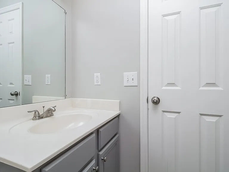 3261 Clapham Rd — Photo 15