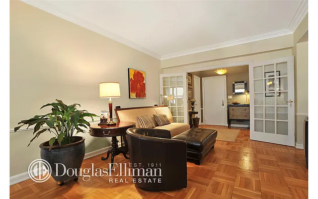 Sold by Douglas Elliman | media 24