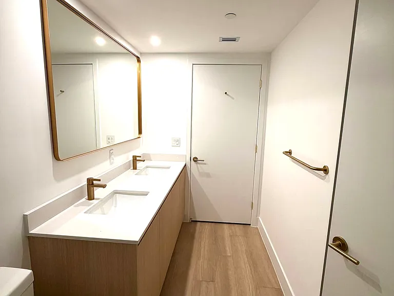90 NE 32nd St #611 — Photo 17