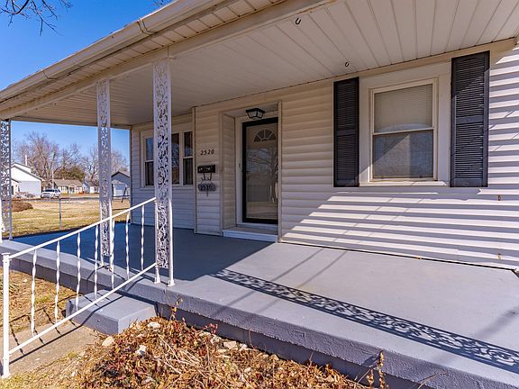 3rd image of 2520 S Weinbach Ave
