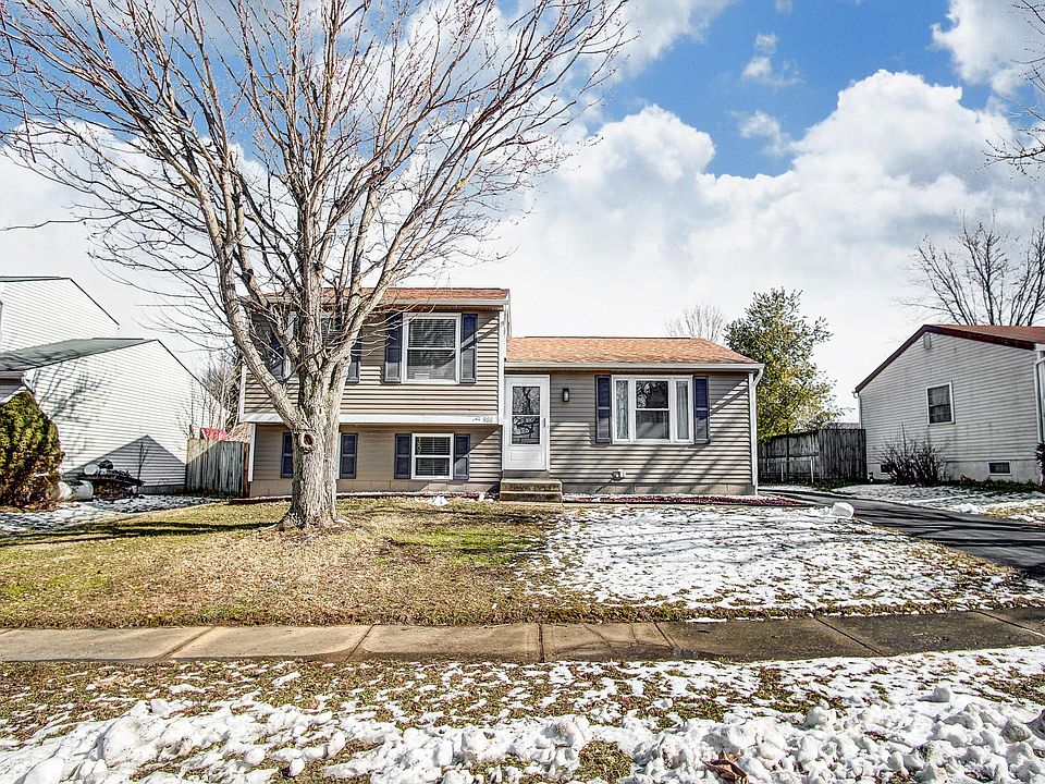 1st image of 880 Lakefield Dr