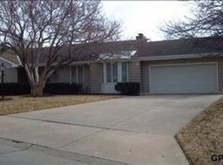 10729 Hilltop Rd, Omaha, NE 68134