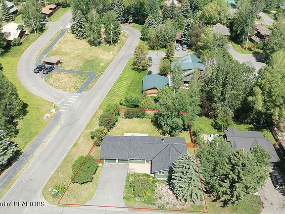 5th image of 1065 W Longhorn Dr