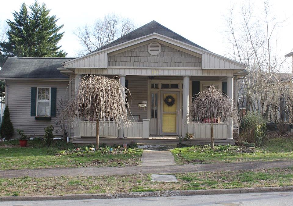 1st image of 224 5th St