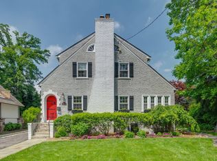 1128 Clay Ave, Pelham, NY 10803