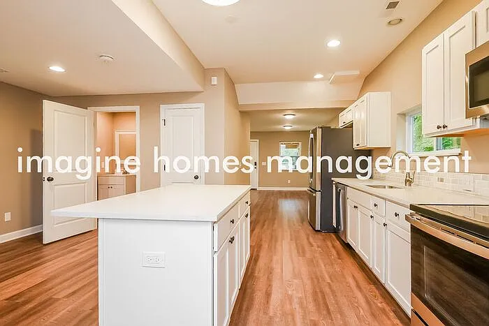 7447 Stearns Rd — Photo 7