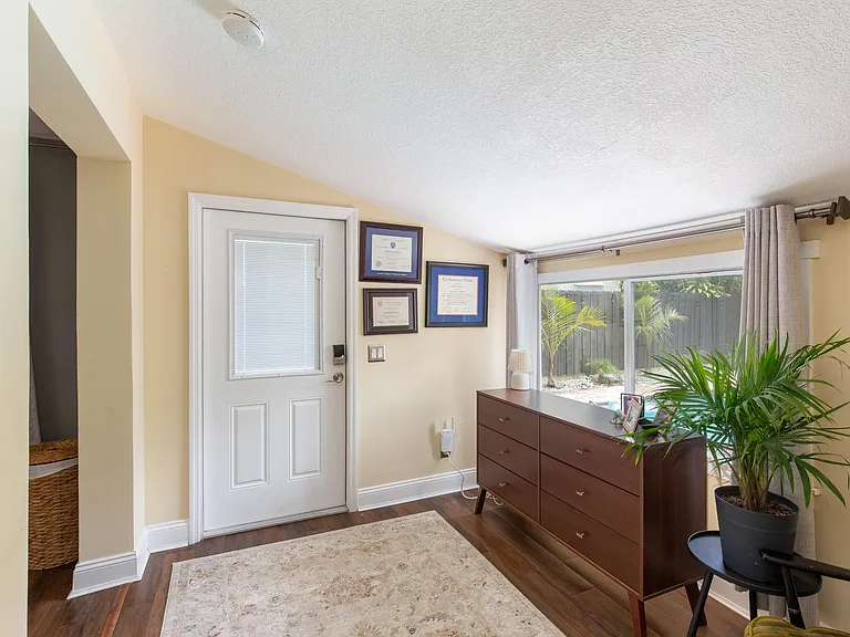 210 Malverne Rd — Photo 29