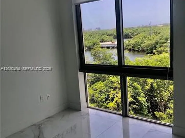 16385 Biscayne Blvd #621 — Photo 6