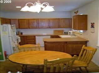 1455 NE 3rd St, Redmond, OR 97756