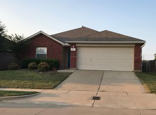1217 Bonnet Dr, Fort Worth, TX 76131