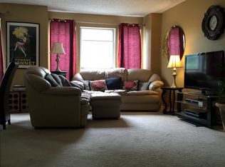 21 Cheverny Ct, Hamilton, NJ 08619