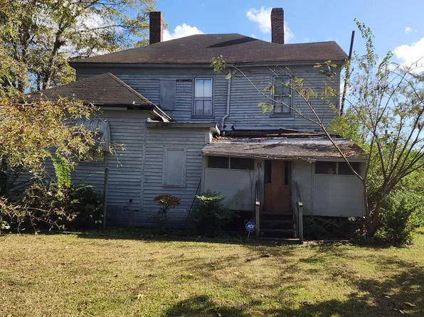 906 Roanoke St, Scotland Neck, NC 27874