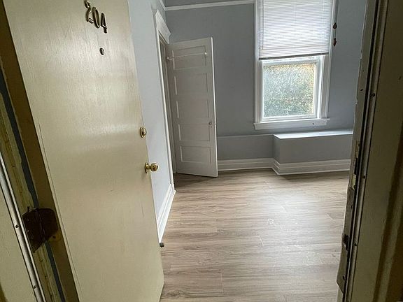 5th image of 743 Polk St APT 204