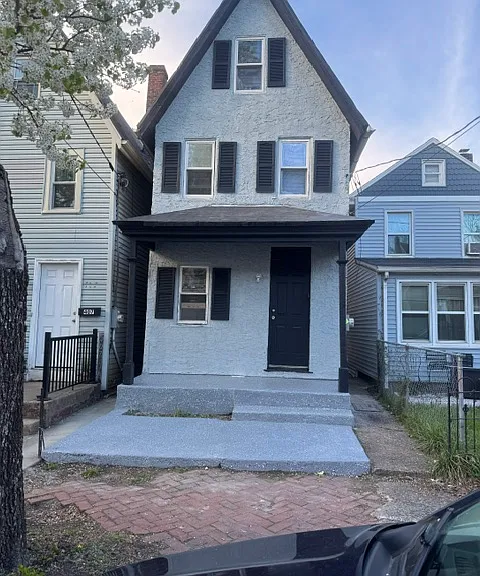 409 Beech St — Photo 1