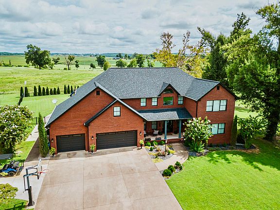 4th image of 409 Holly Ln