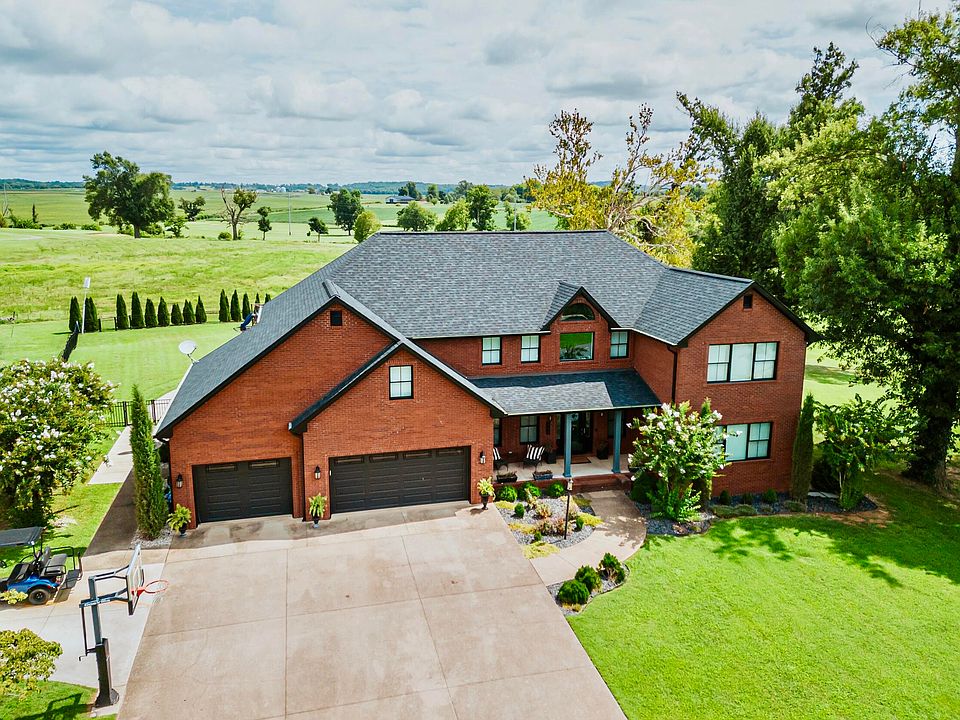 1st image of 409 Holly Ln