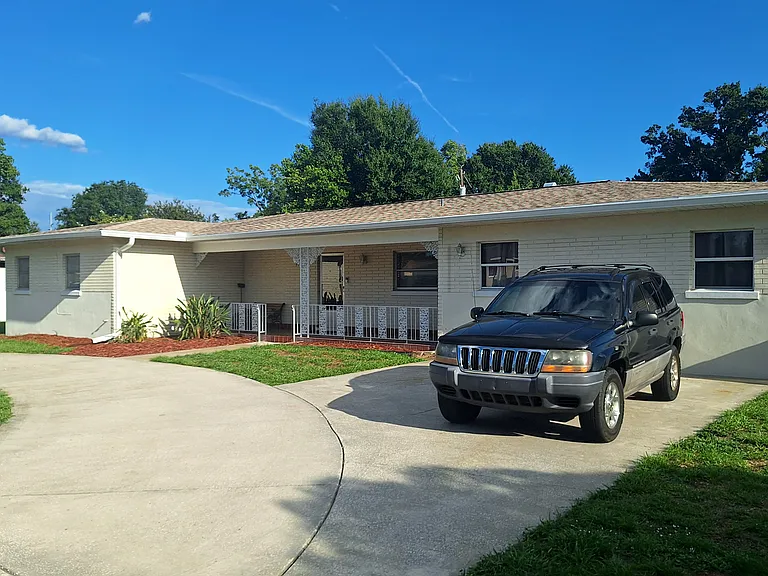 W Cypress St — Photo 6