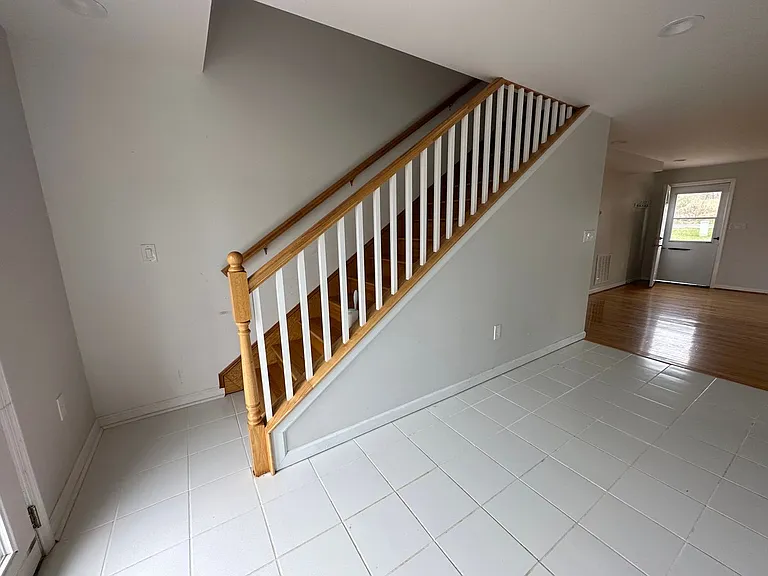 1638 Suburban Rd — Photo 5
