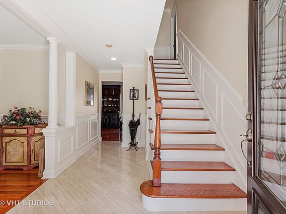 4th image of 1097 Onwentsia Ct