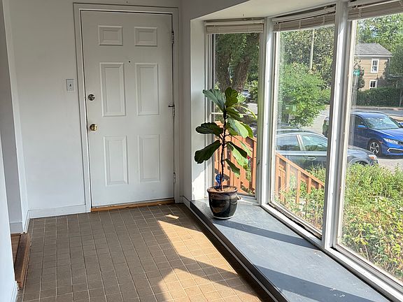 2nd image of 717 Bolling Ave #A