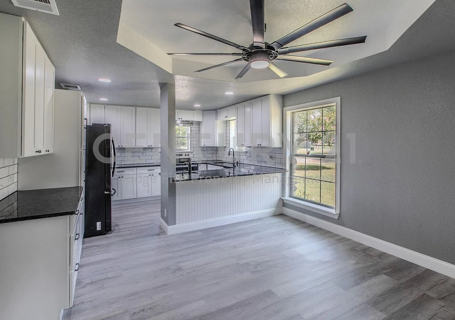 Stunning 2-Story 4/3 Home Situated on 2+ Acres in Woodway For Rent! — Photo 3