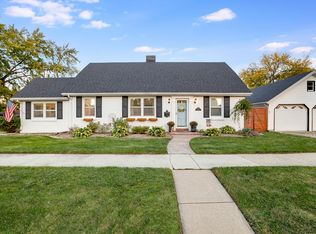105 Ellendale St, Hobart, IN 46342