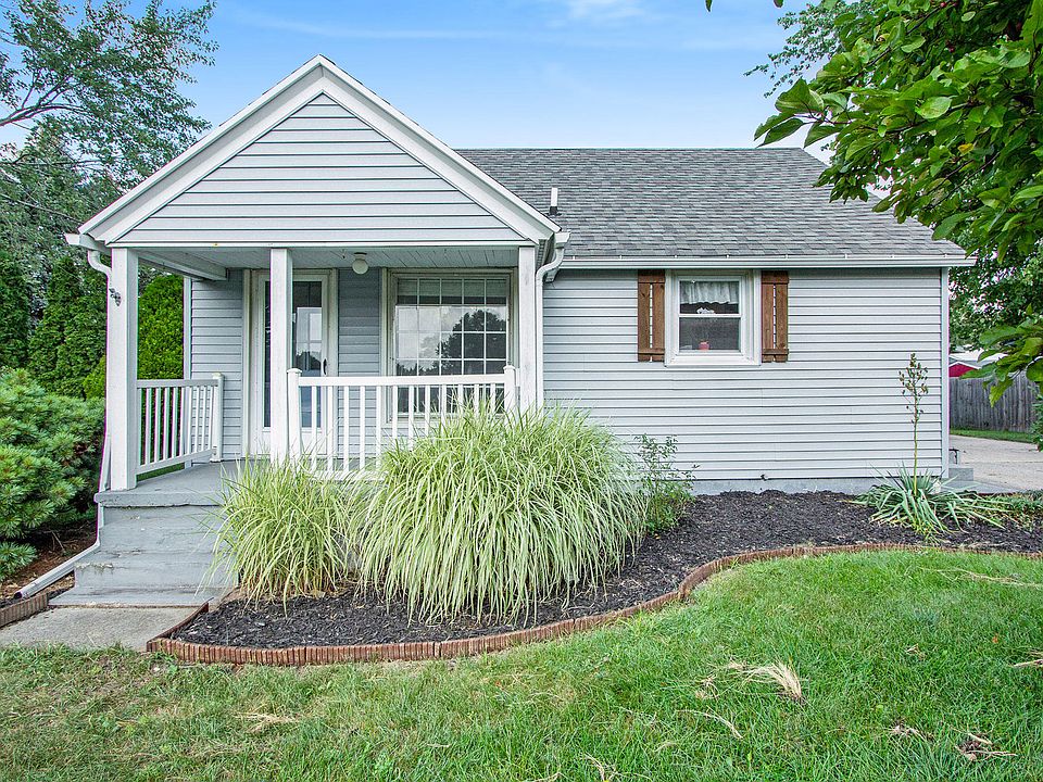 1811 Rosewood St, Jenison, MI 49428 Zillow