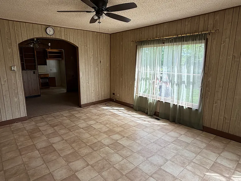 802 Woods Rd — Photo 4