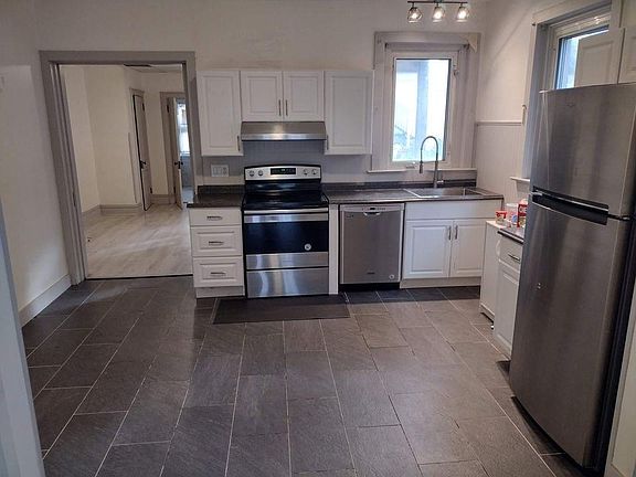 2nd image of 448 E Broad St #1