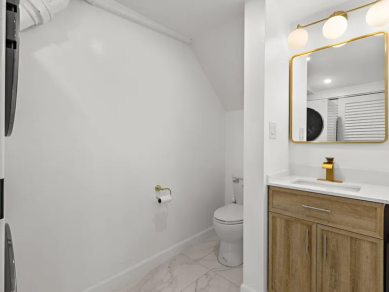 518 New York Ave #1 — Photo 7