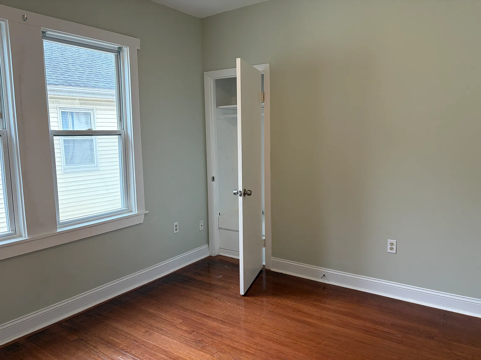 4 bed, 1100 sqft, $3,600 — Photo 4