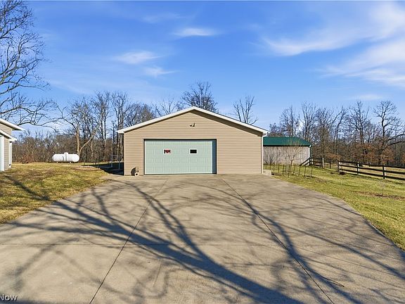 2nd image of 52450 Tower Rd