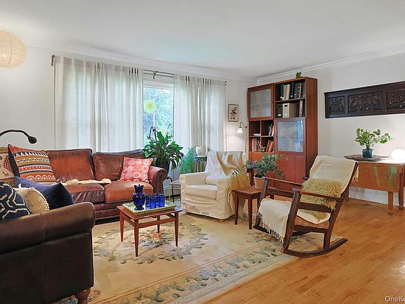 3rd image of 1 Long Meadow Drive