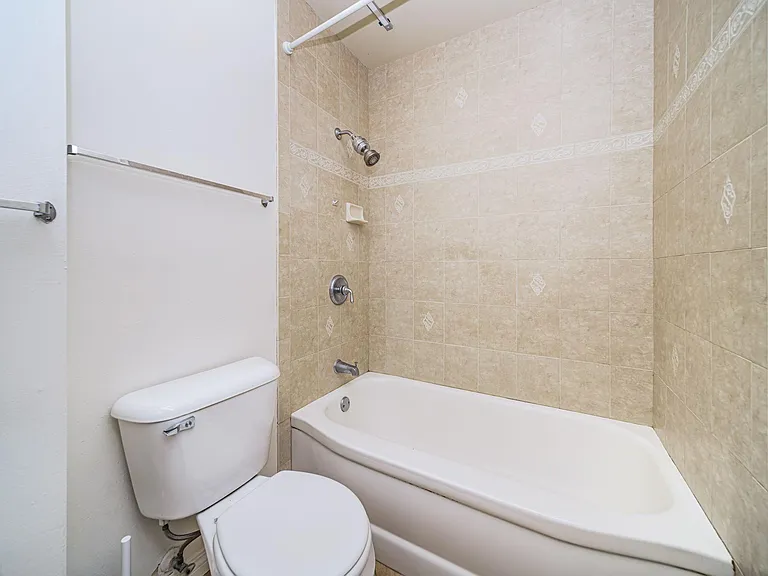 3747 Millikin Ave — Photo 15