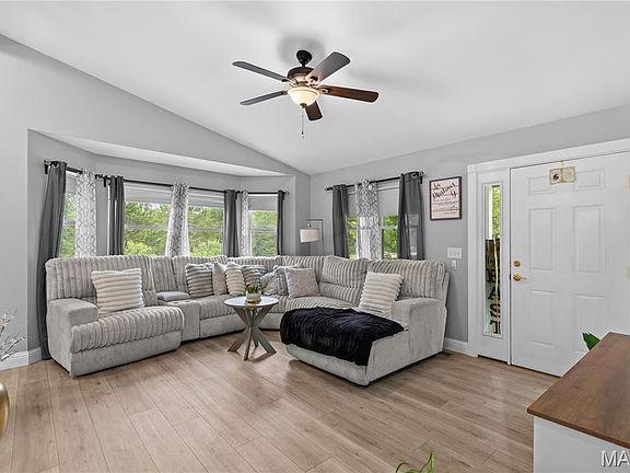 5th image of 23388 Forest Haven Dr