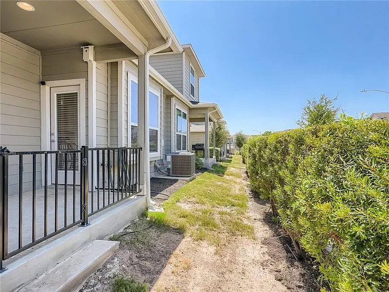 1802 Roseburg Dr — Photo 25