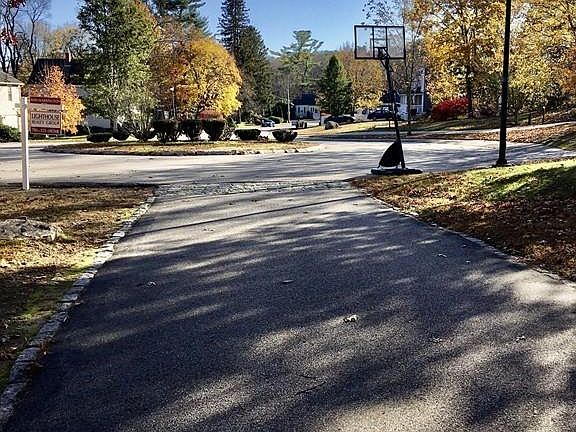 5th image of 41 Derek Dr