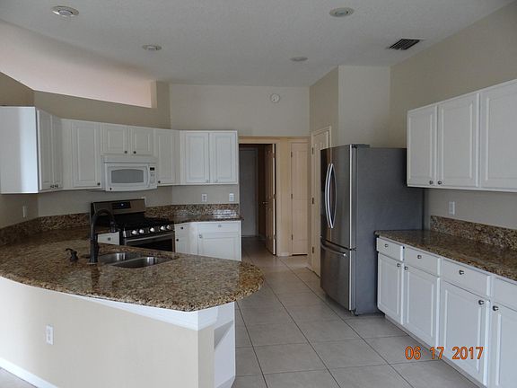 2nd image of 9412 Hunters Pond Dr