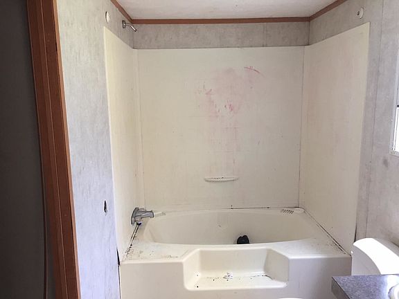 3rd image of 316 Carol Ct
