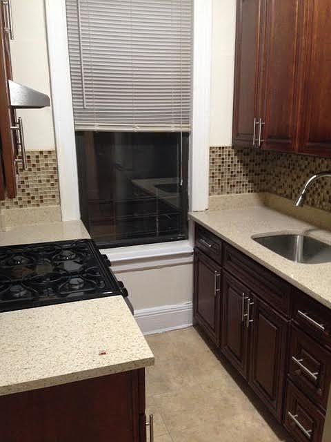 2nd image of 2141 41st St