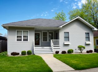 9825 Cook Ave, Oak Lawn, IL 60453