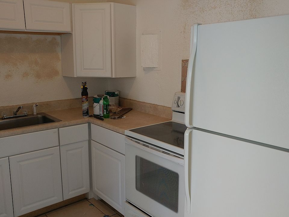 1st image of 4530 NE 15th Ave