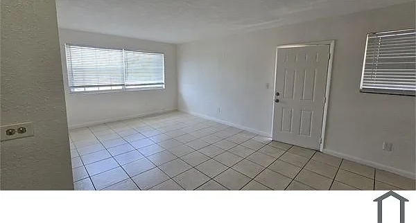 1290 NE 142nd St #6 — Photo 20