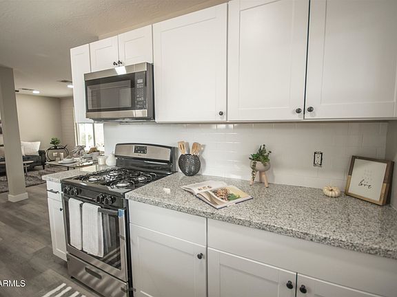 5th image of 2735 W Highland Ave