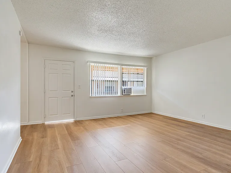 15800 Santa Ana Ave #1 — Photo 5