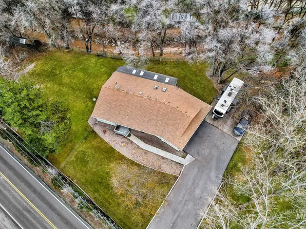 457 E Beacon Light Rd, Eagle, ID 83616