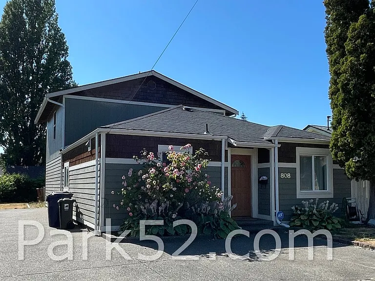 808 S Oxford St — Photo 1
