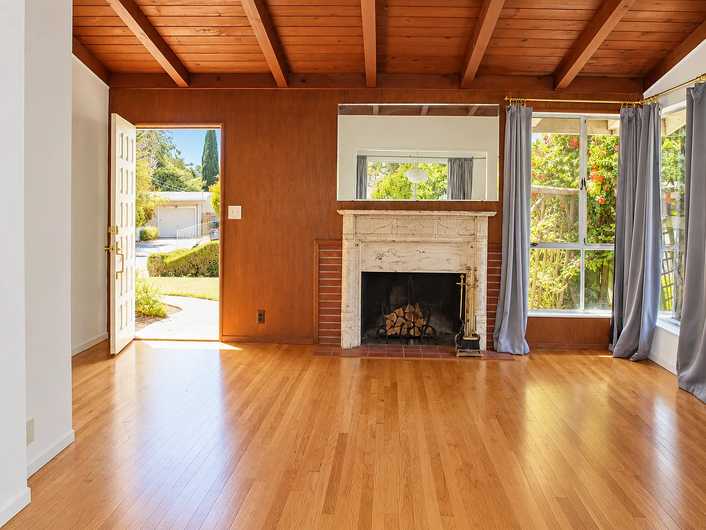 3 bed, 1.5 bath, 1132 sqft, $4,000 — Photo 2