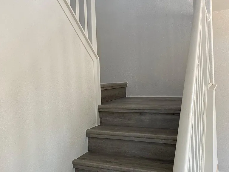 10 Highway Ave — Photo 32